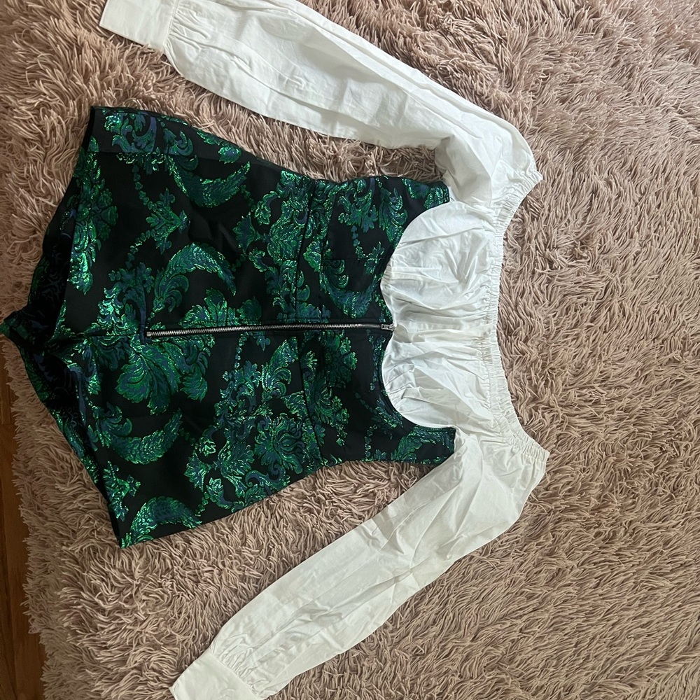 AKIRA Black and Green Patterned Blouse